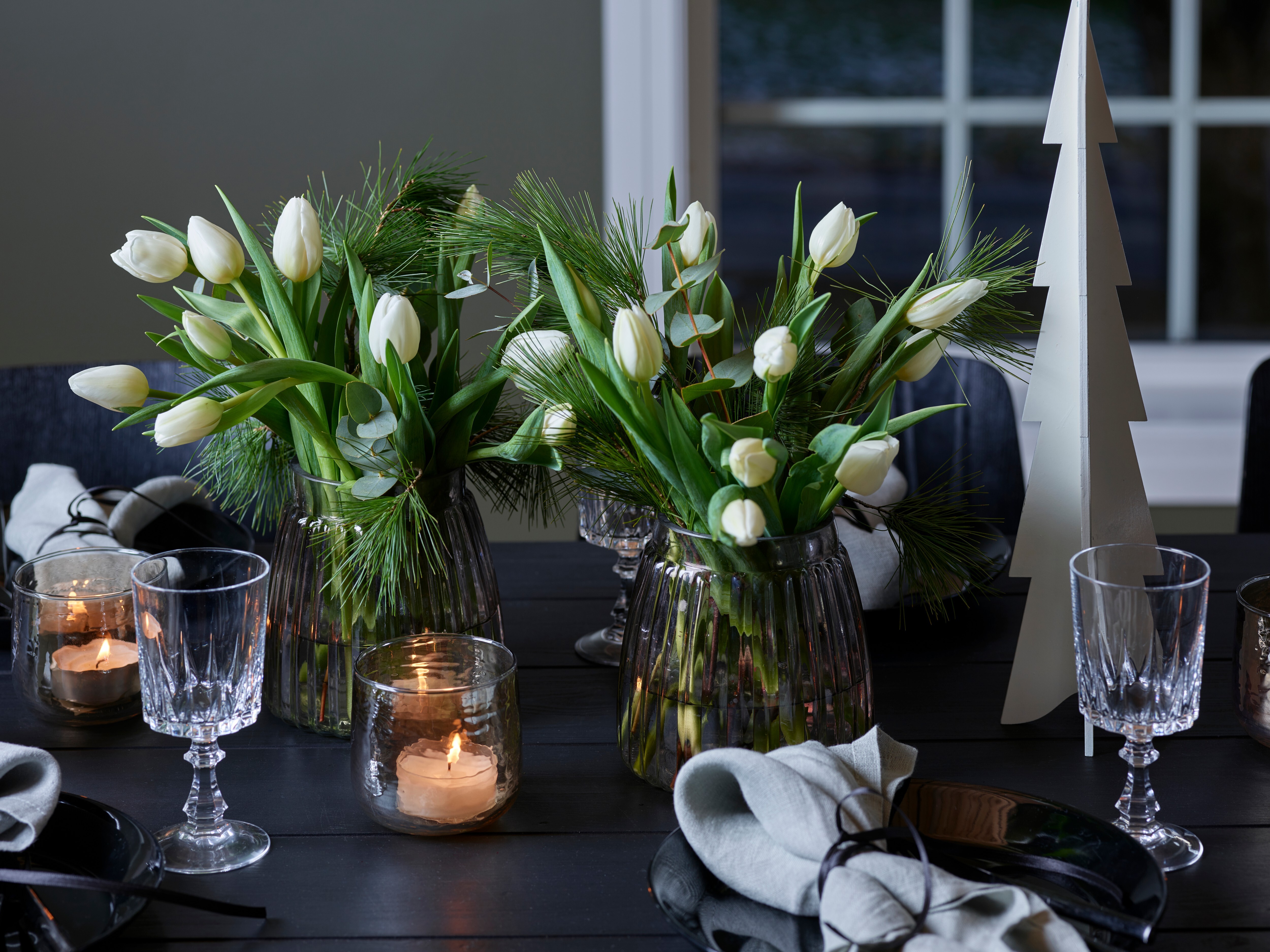 Interflora nyttårsblomster tulipaner hvite bordpynt